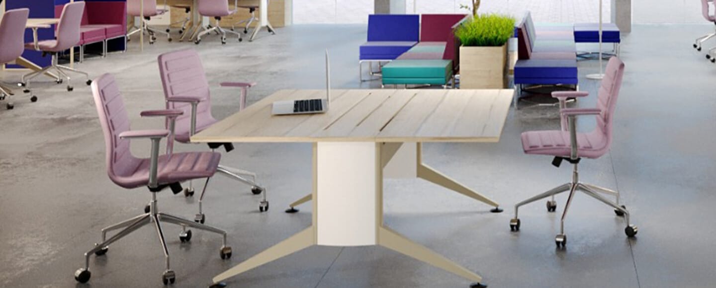 Ambientes abertos, foco e produtividade: conheça a Space Web, a linha do mobiliário corporativo da Tecnoflex que combina liberdade com resultados.